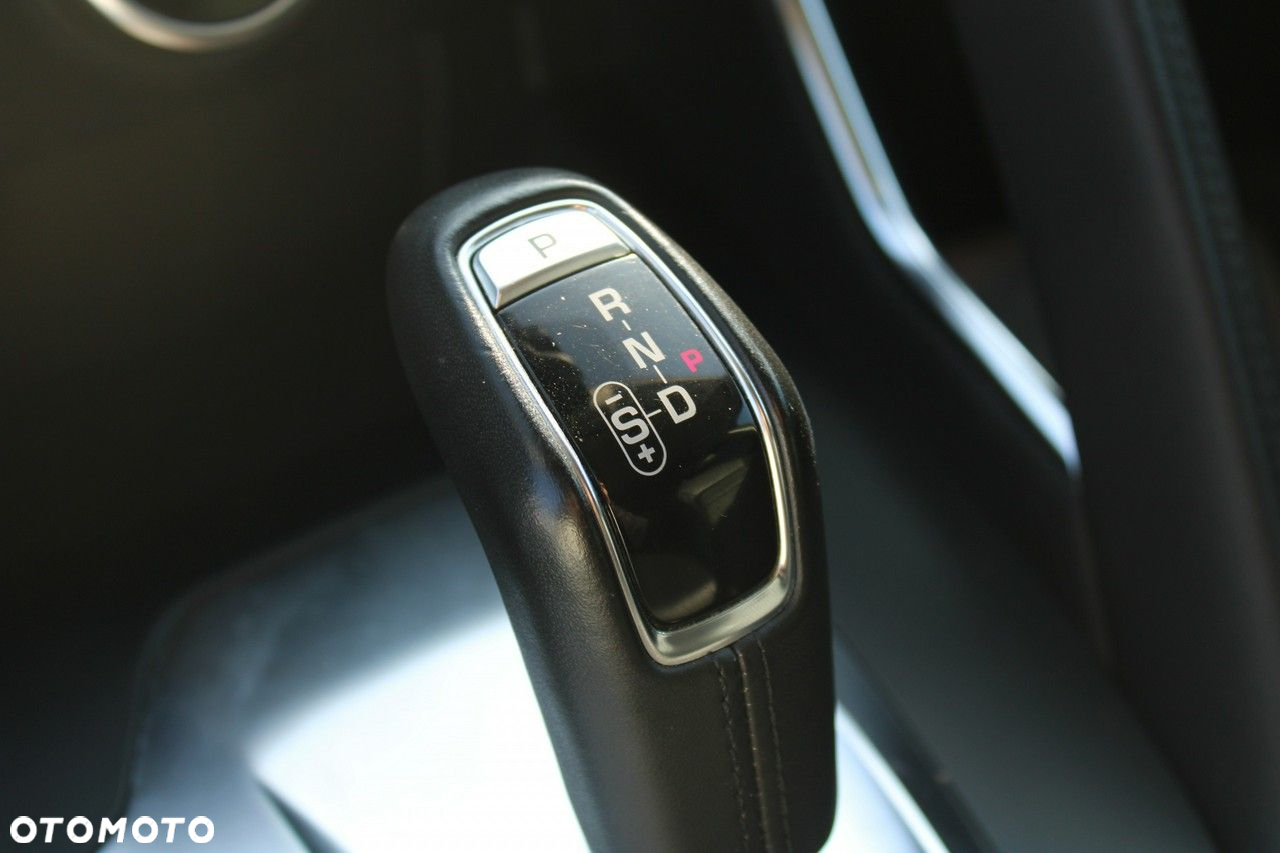 Jaguar E-Pace - 34