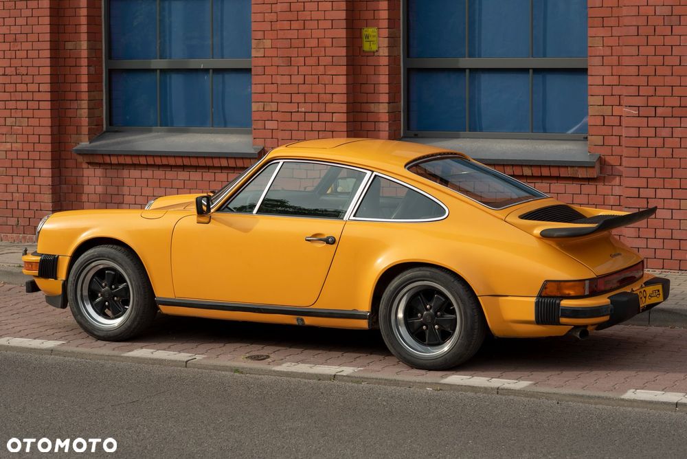 Porsche 911 - 12