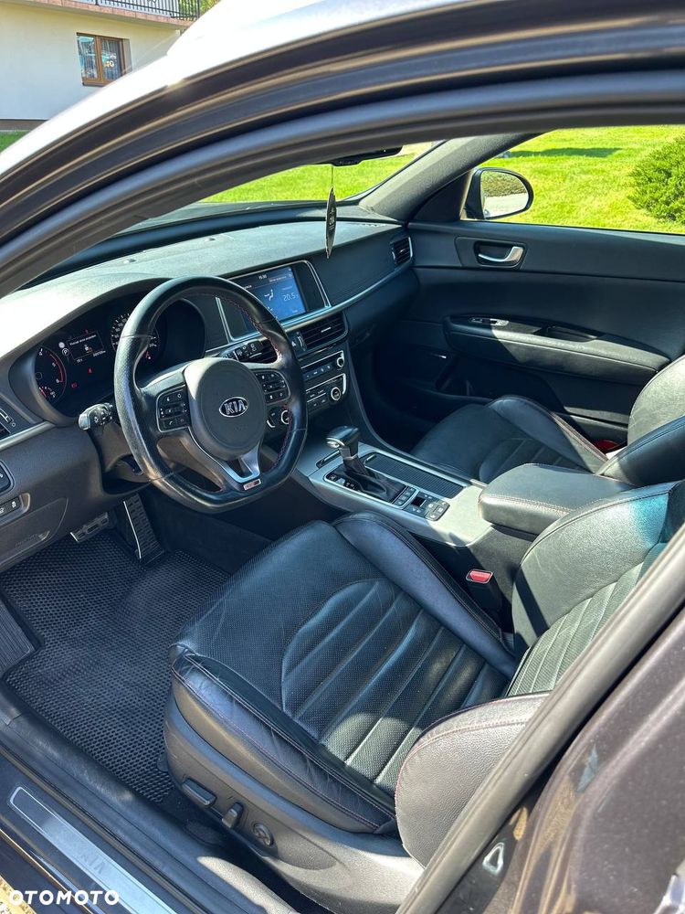 Kia Optima - 7