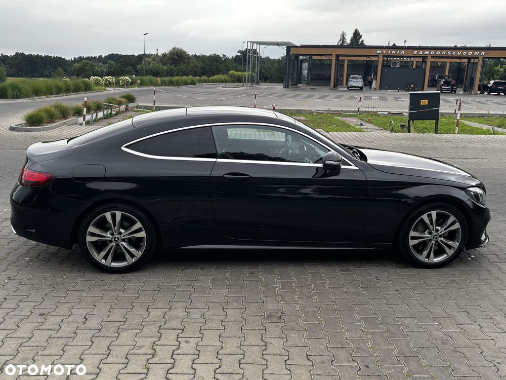 Mercedes-Benz Klasa C 300 7G-TRONIC Edition 1 - 12