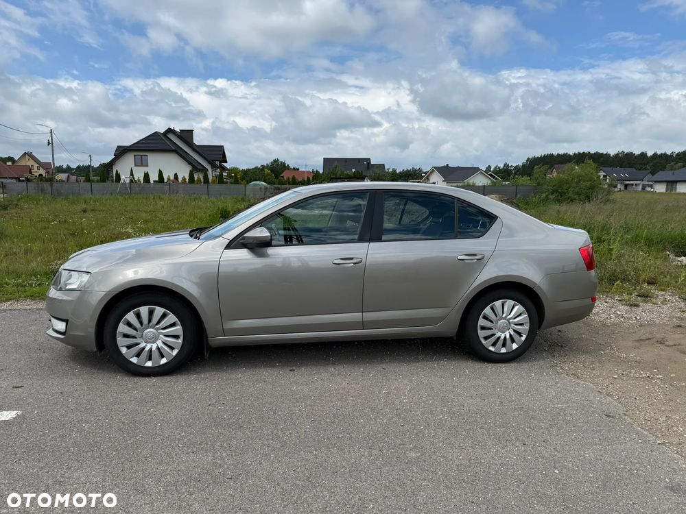 Skoda Octavia 1.6 TDI Active DSG - 4
