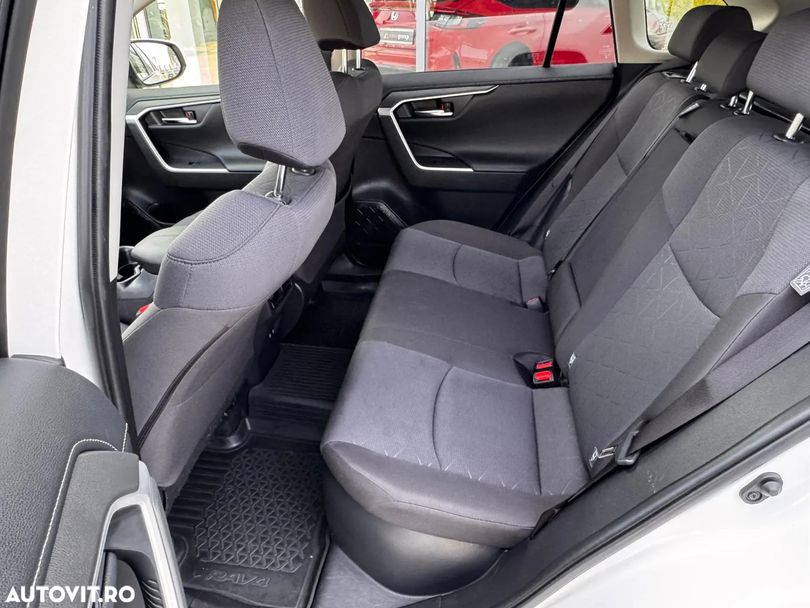 Toyota RAV4 2.5 Hybrid VVT-iE 4x2 Dynamic - 12