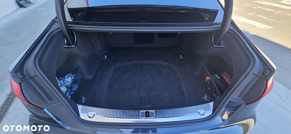 Audi A8 6.3 W12 FSI L Quattro - 28