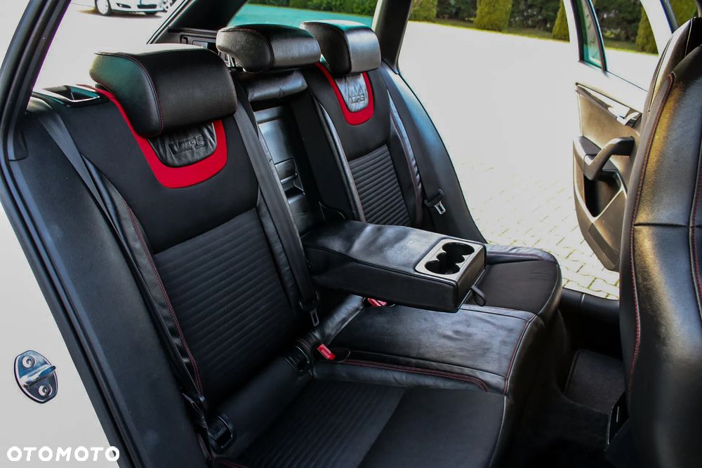 Skoda Octavia 2.0 TDI DSG RS - 24