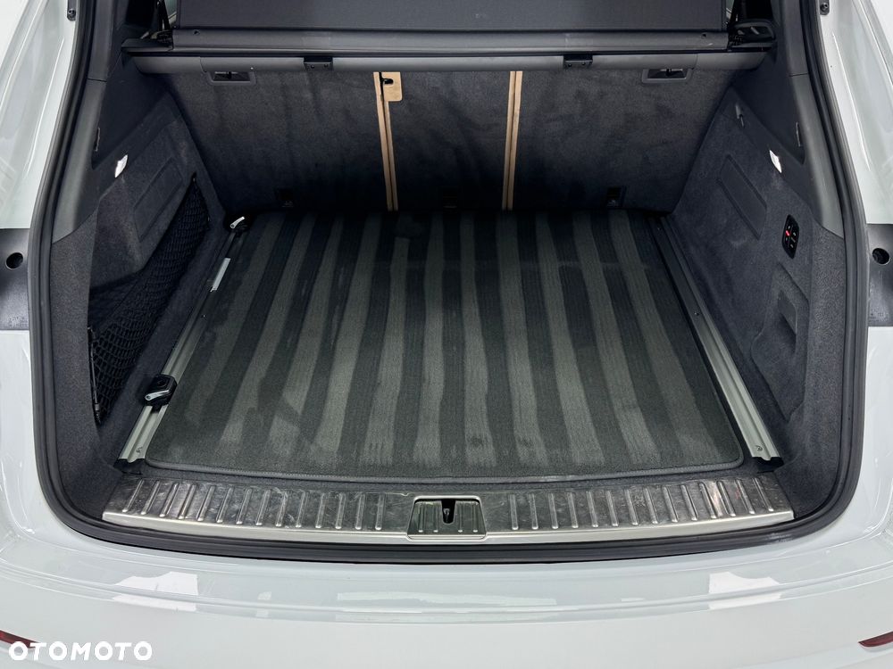 Porsche Cayenne - 38
