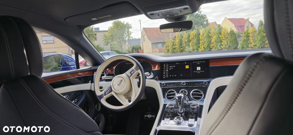 Bentley Continental GT - 18