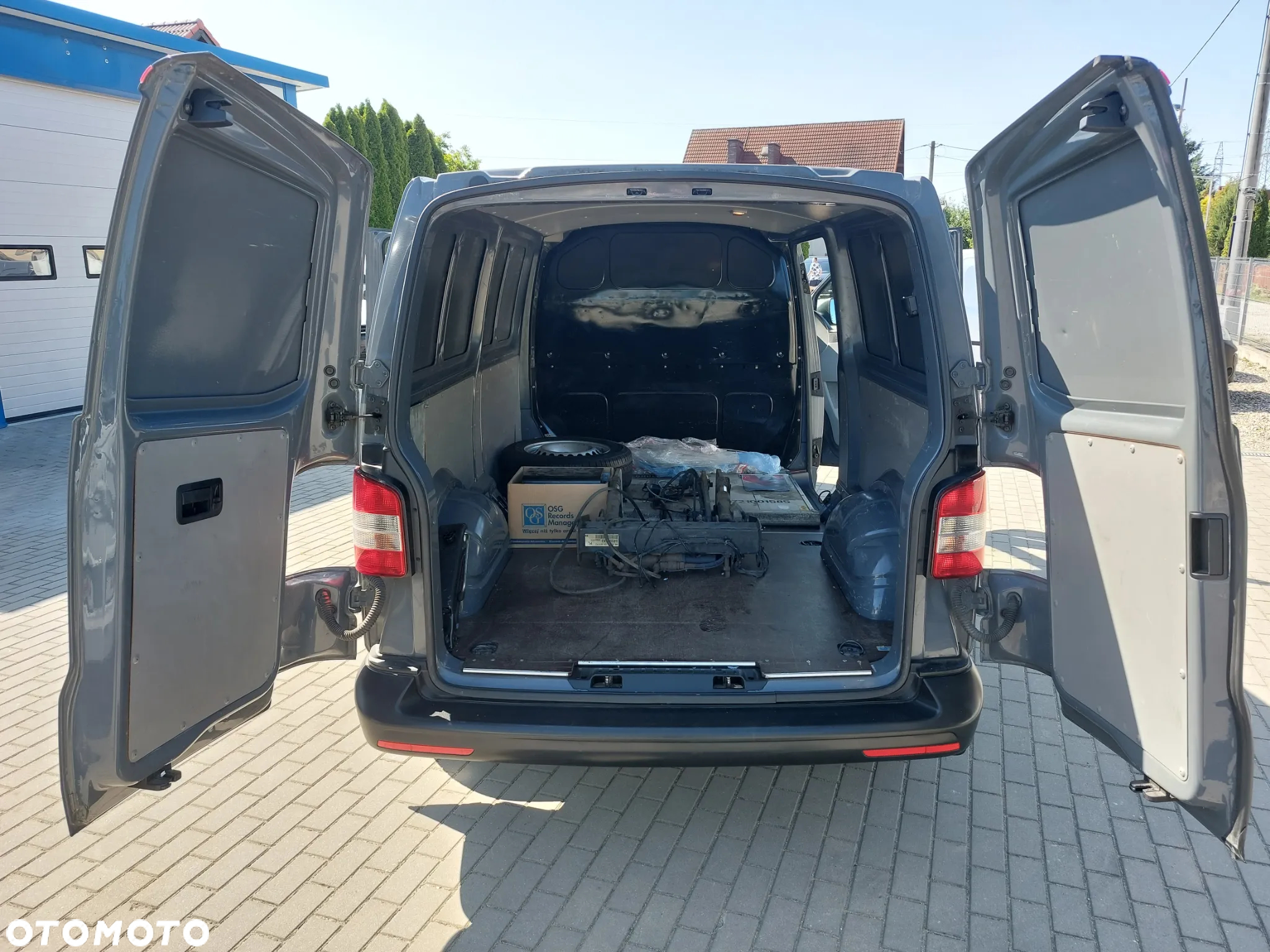 Volkswagen Transporter T5 TDI L2H1 - 15