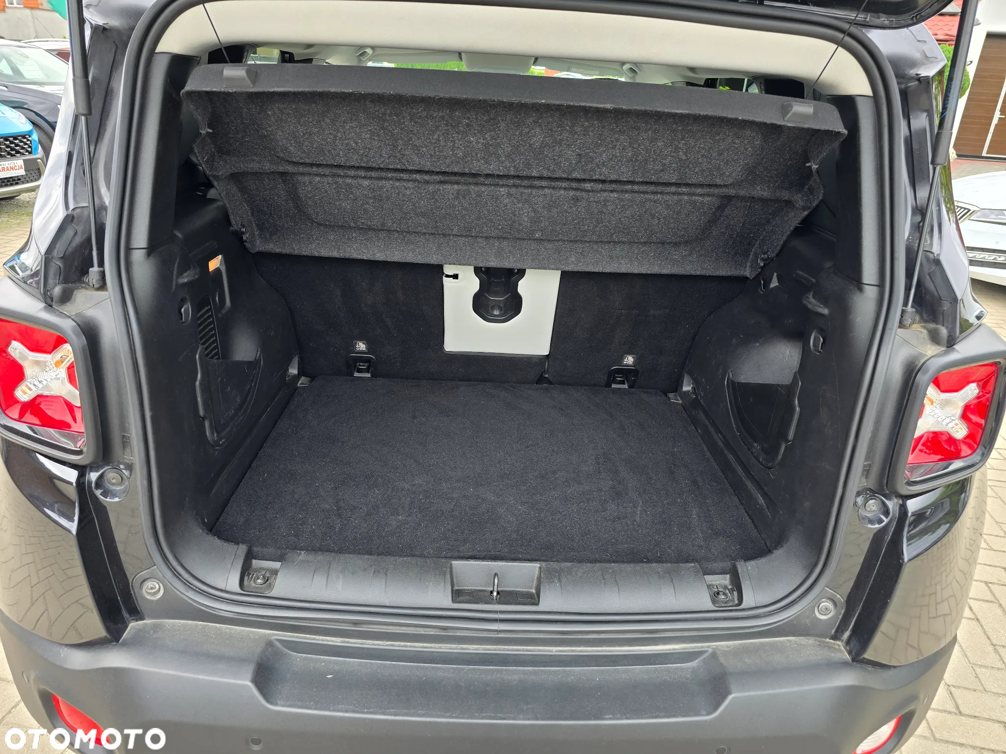 Jeep Renegade - 19