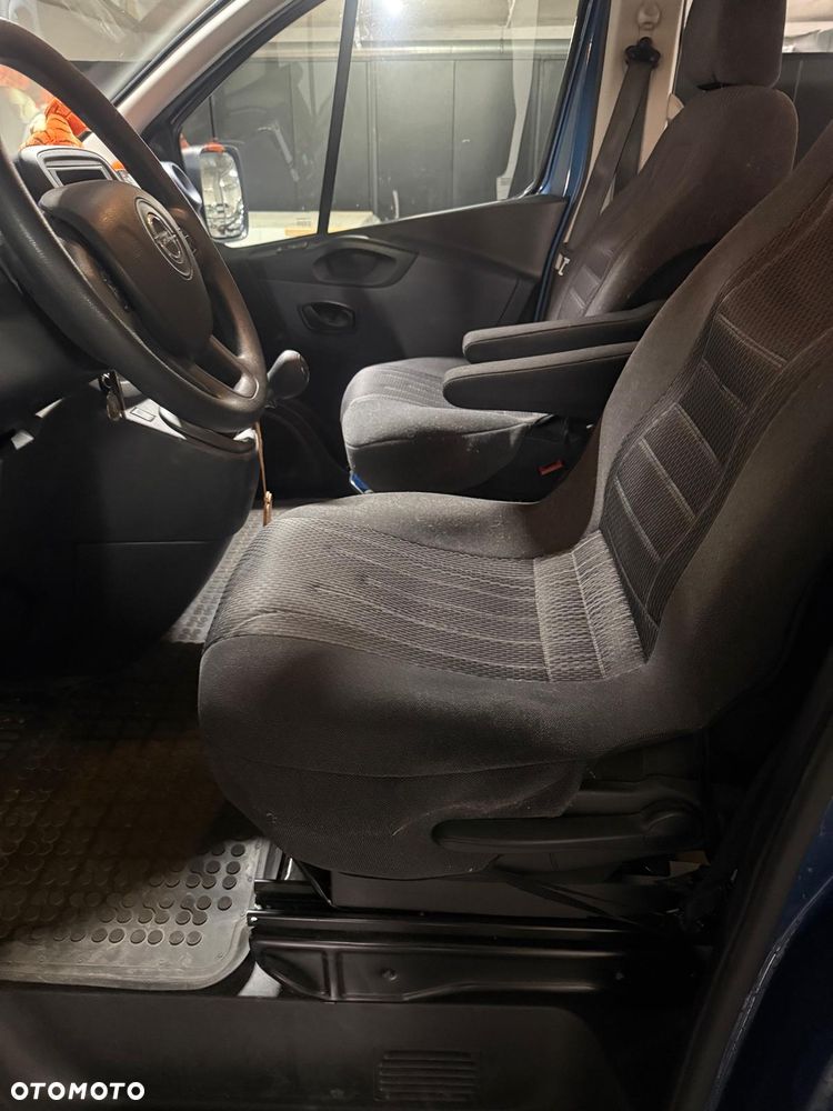 Opel Vivaro - 18
