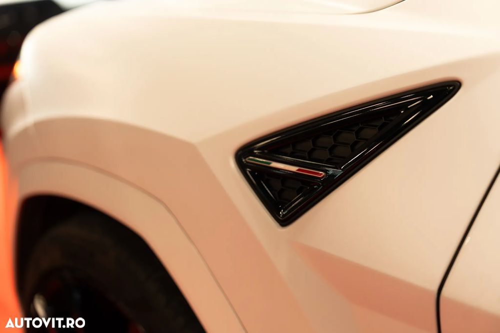 Lamborghini URUS - 4