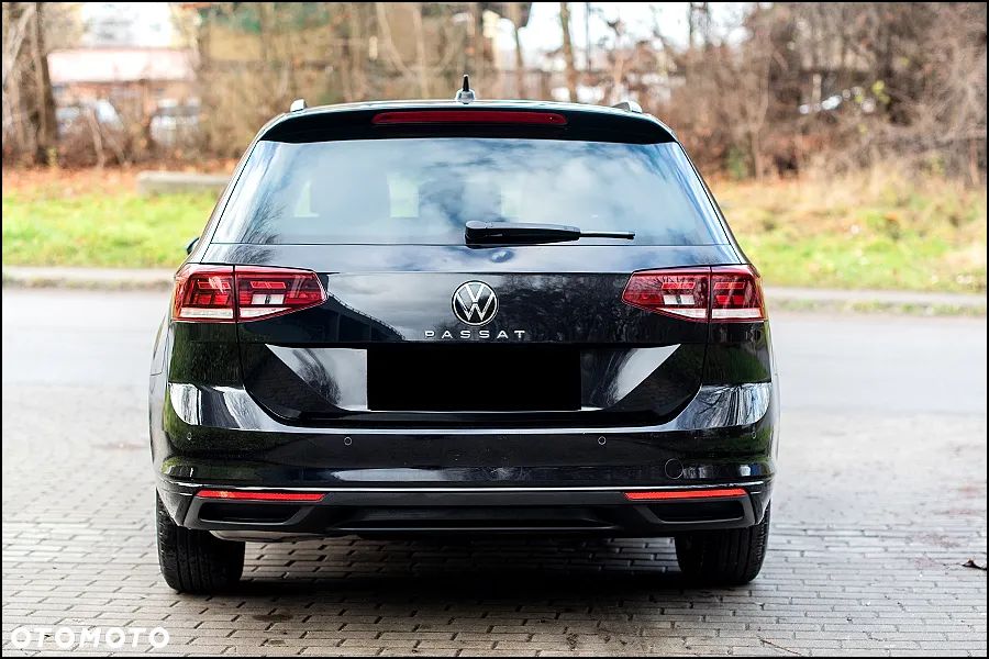 Volkswagen Passat - 4