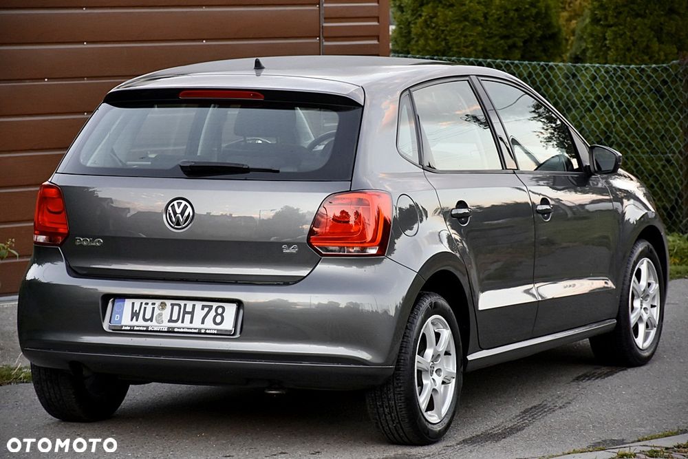 Volkswagen Polo 1.4 16V Comfortline - 4
