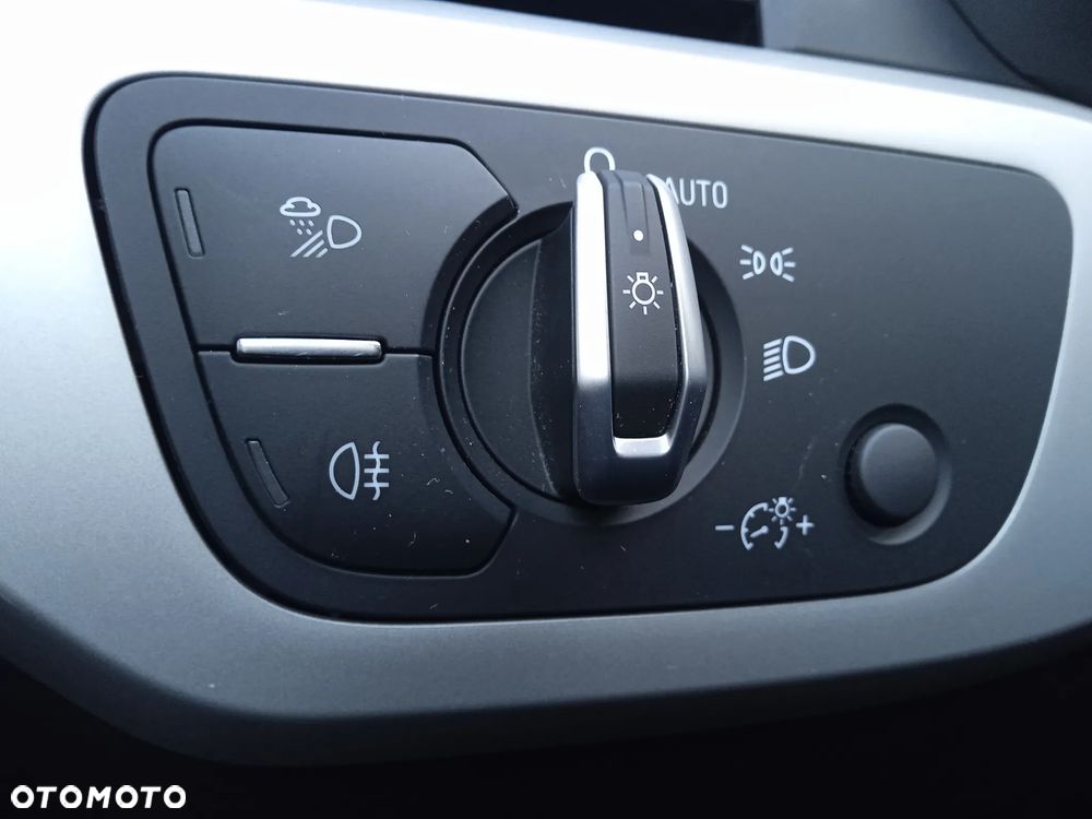 Audi A4 Limousine 35 TFSI S tronic - 25