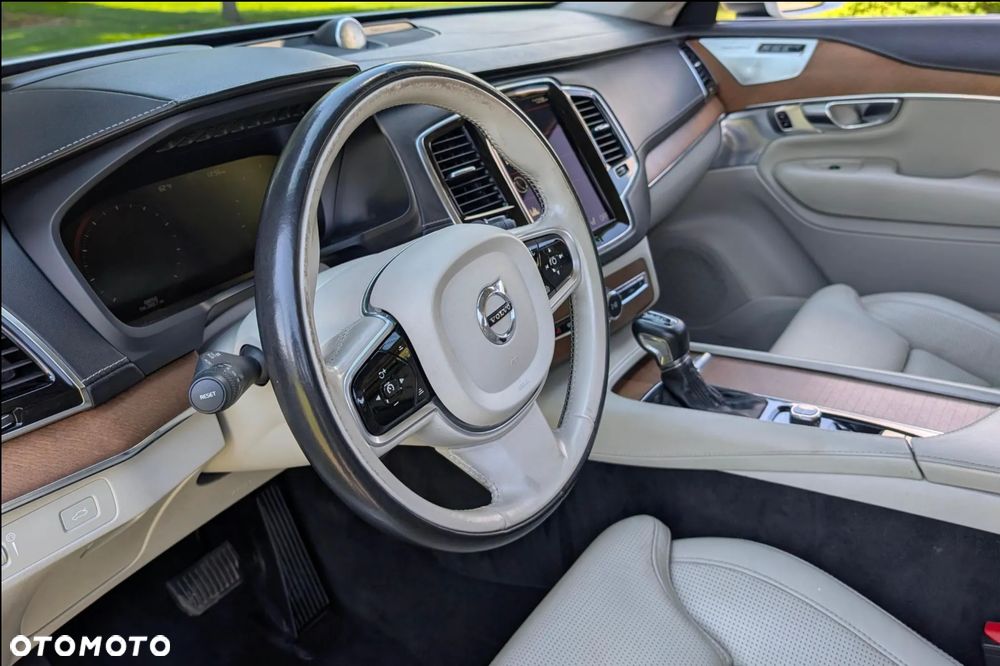 Volvo XC 90 - 15