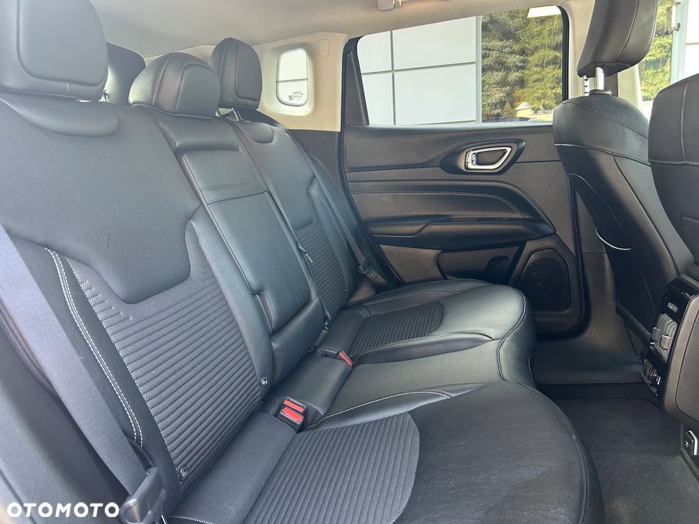 Jeep Compass - 17