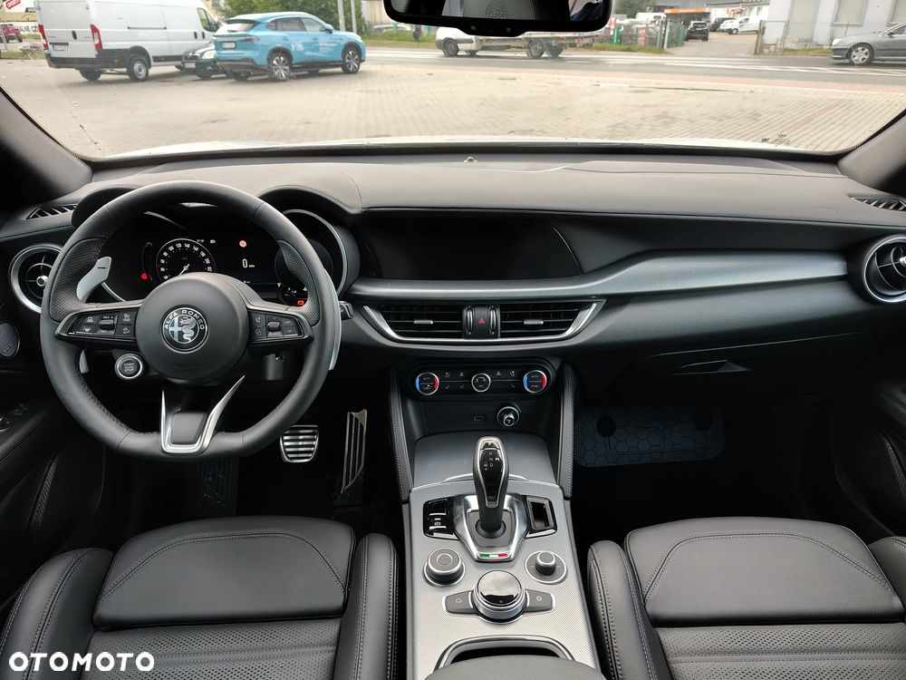 Alfa Romeo Stelvio 2.0 Turbo Veloce Q4 - 24
