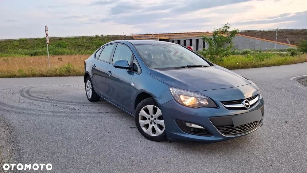 Opel Astra 1.6 Active - 1