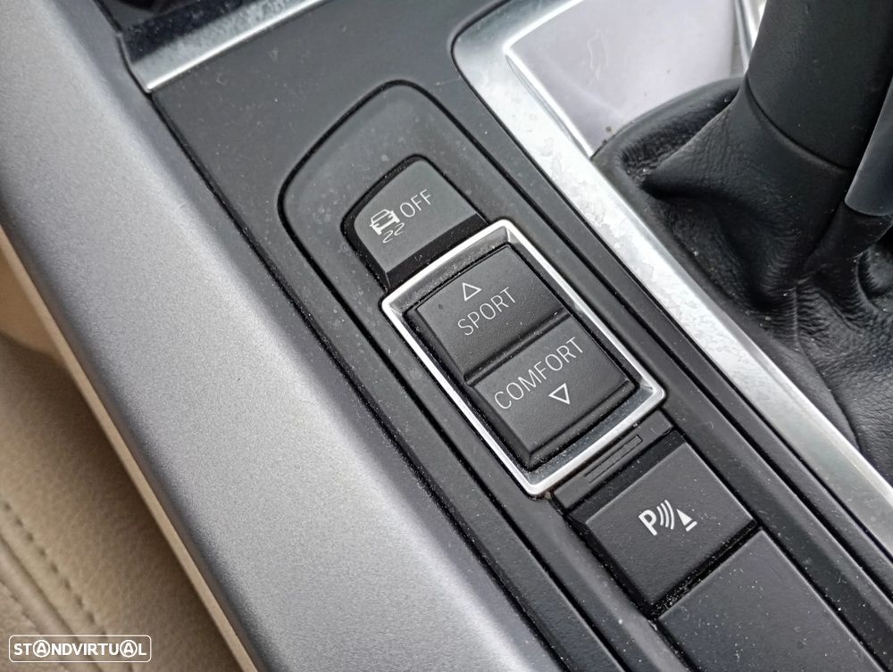 BMW X5 25 d sDrive Comfort 7L - 36