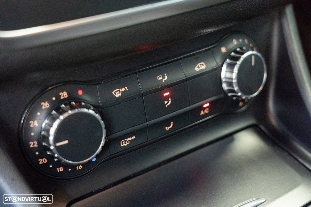 Mercedes-Benz CLA 180 CDI AMG Line - 31