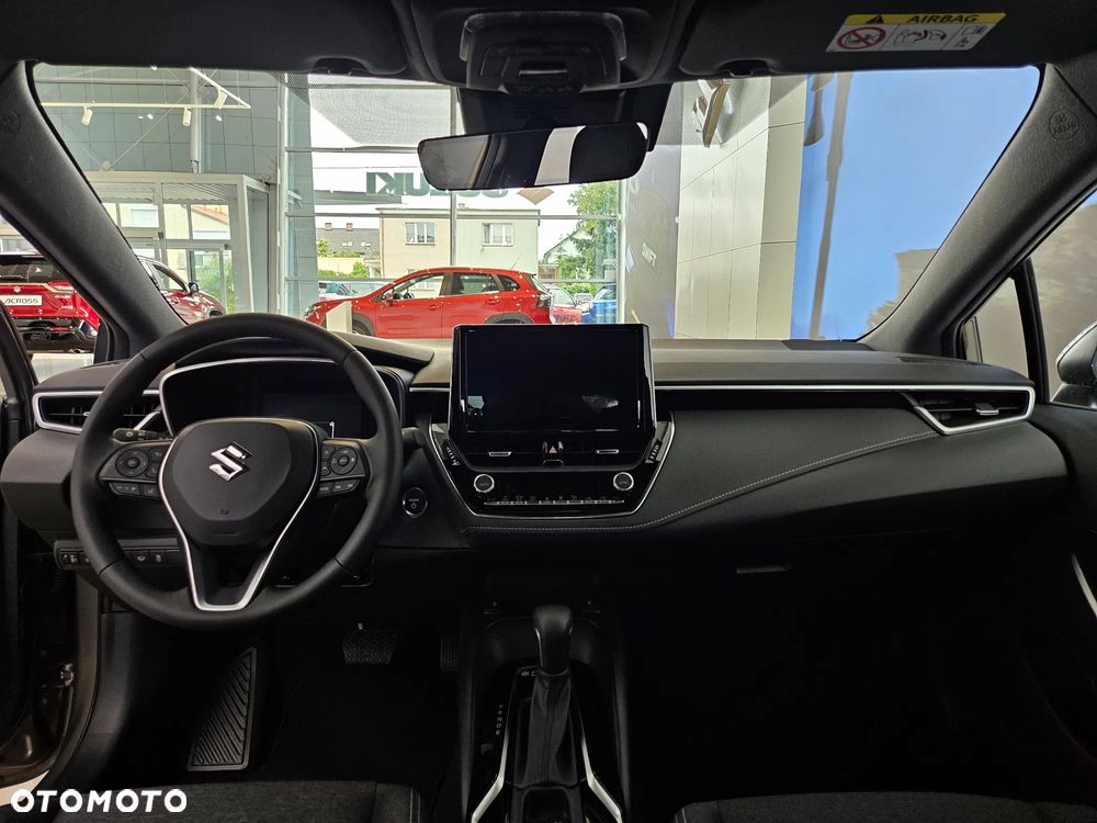 Suzuki Swace 1.8 Hybrid Premium Plus CVT - 16