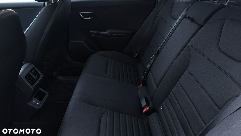 Kia K4 - 17