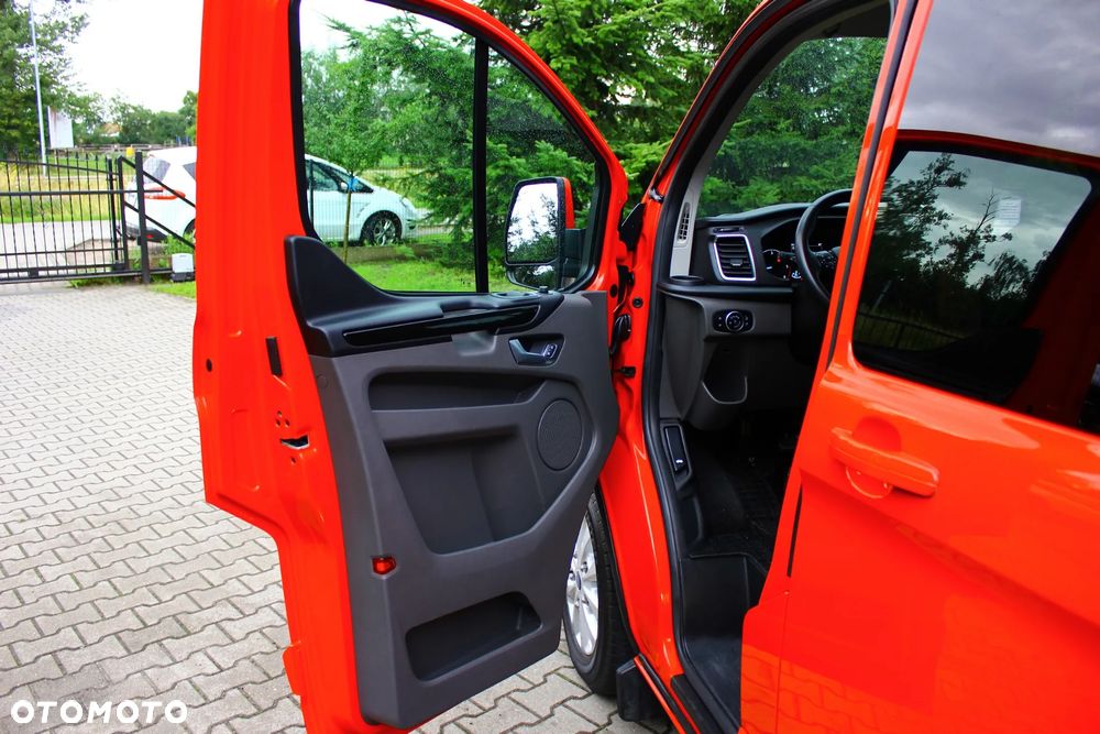 Ford TRANSIT CUSTOM BRYGADÓWKA LONG 6 OSÓB AUTOMAT 2.0 TDCI 170KM LIMITED - 32
