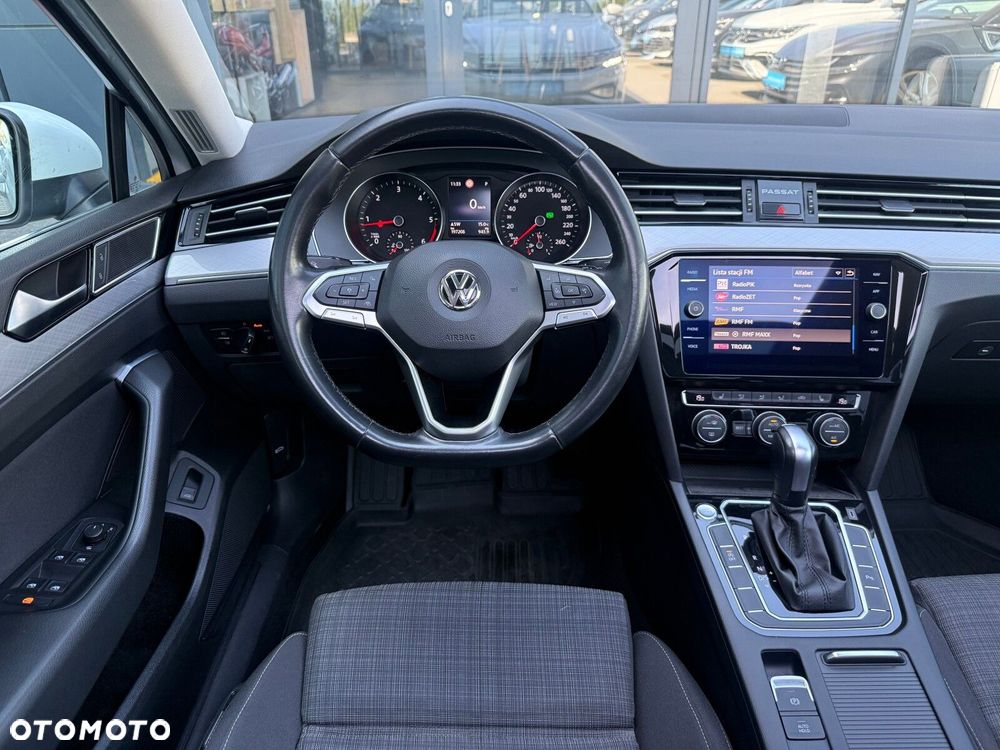 Volkswagen Passat Variant - 11