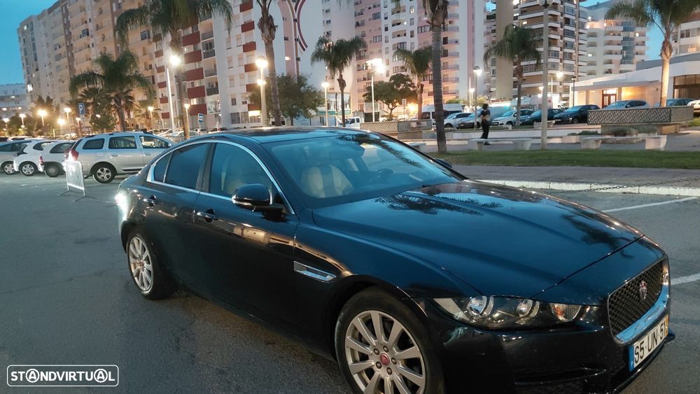 Jaguar XE - 7