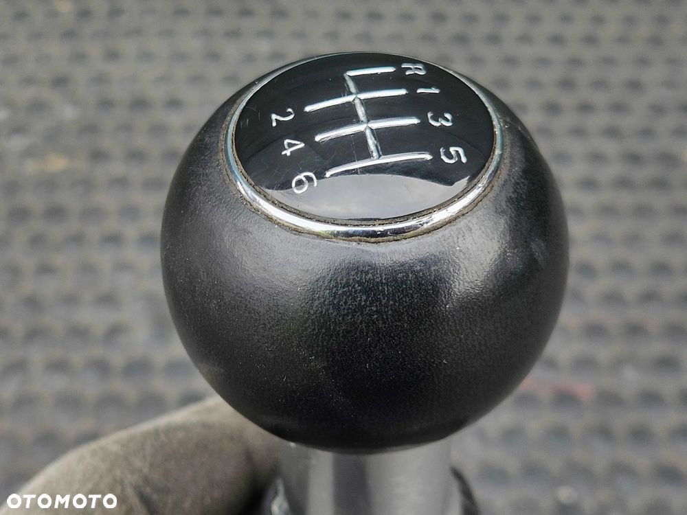 Gałka Mieszek Czarna S-Line Skóra Lewarek Zmiany 6 Biegów Manual Audi A4 B6 B7 - 14
