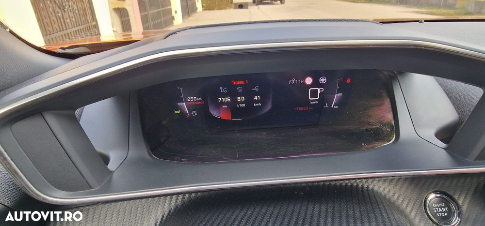 Peugeot 2008 1.2 L PureTech STT EAT8 GT Line - 22