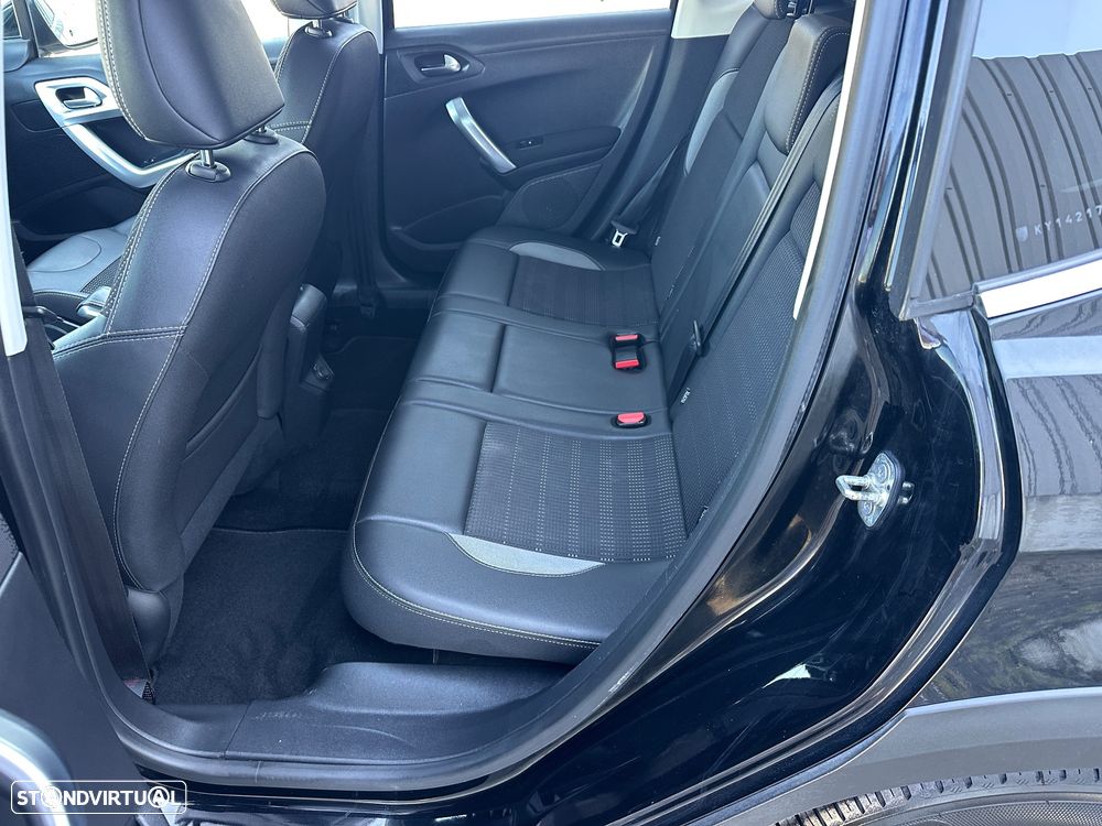 Peugeot 2008 BlueHDi FAP 120 STOP & START EAT6 Allure - 12