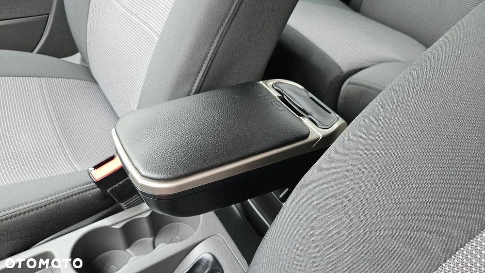 Ford Focus 1.4 16V Style+ - 27