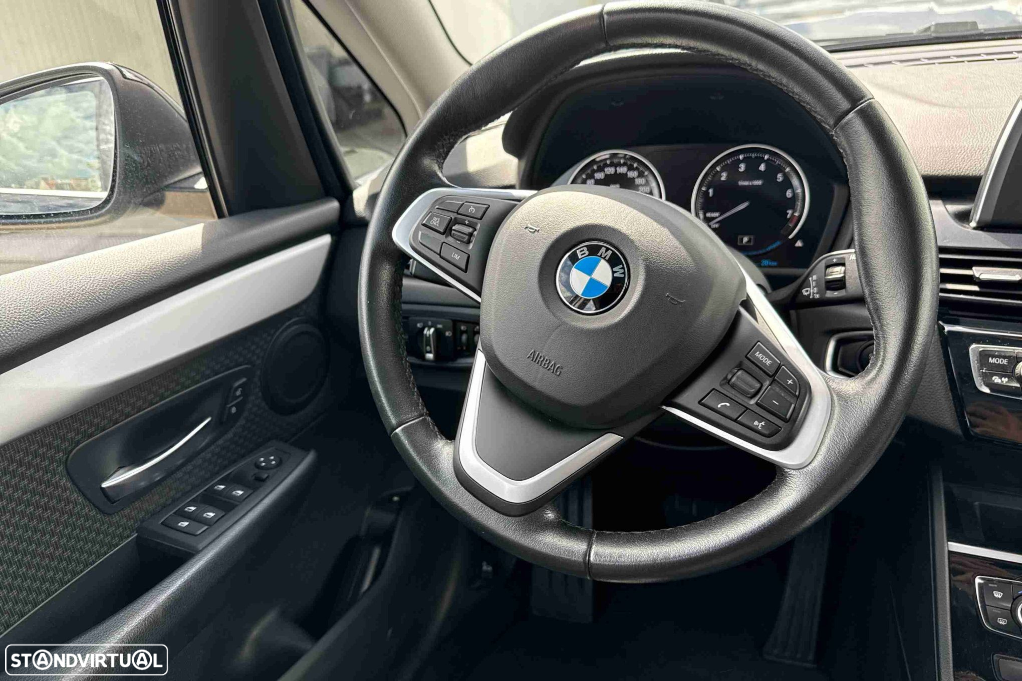 BMW 225xe Active Tourer - 6