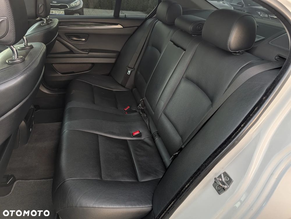 BMW Seria 5 525d - 18