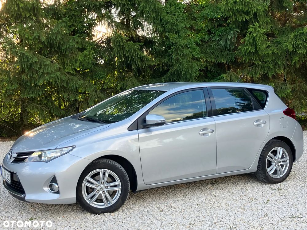 Toyota Auris 1.6 Prestige - 5