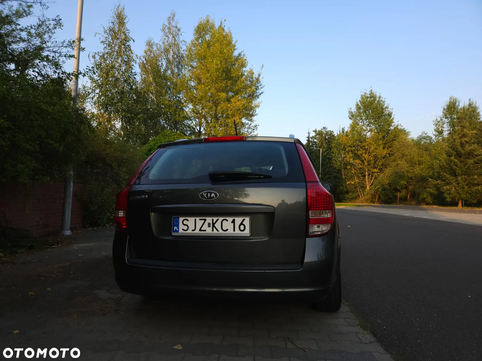 Kia Ceed 1.4 CVVT SW Dream-Team Edition - 12
