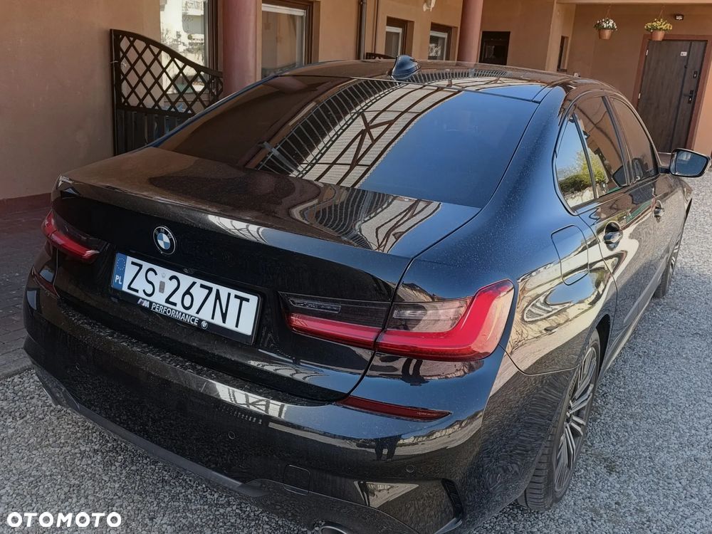 BMW Seria 3 318d M Sport - 6