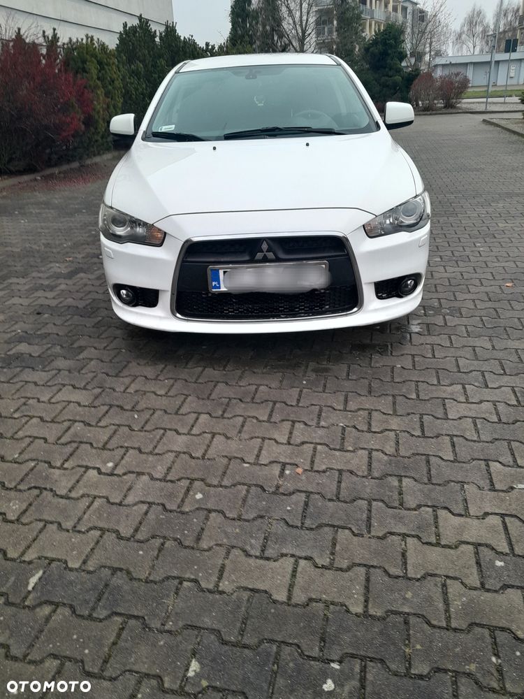 Mitsubishi Lancer 1.6 Invite - 2