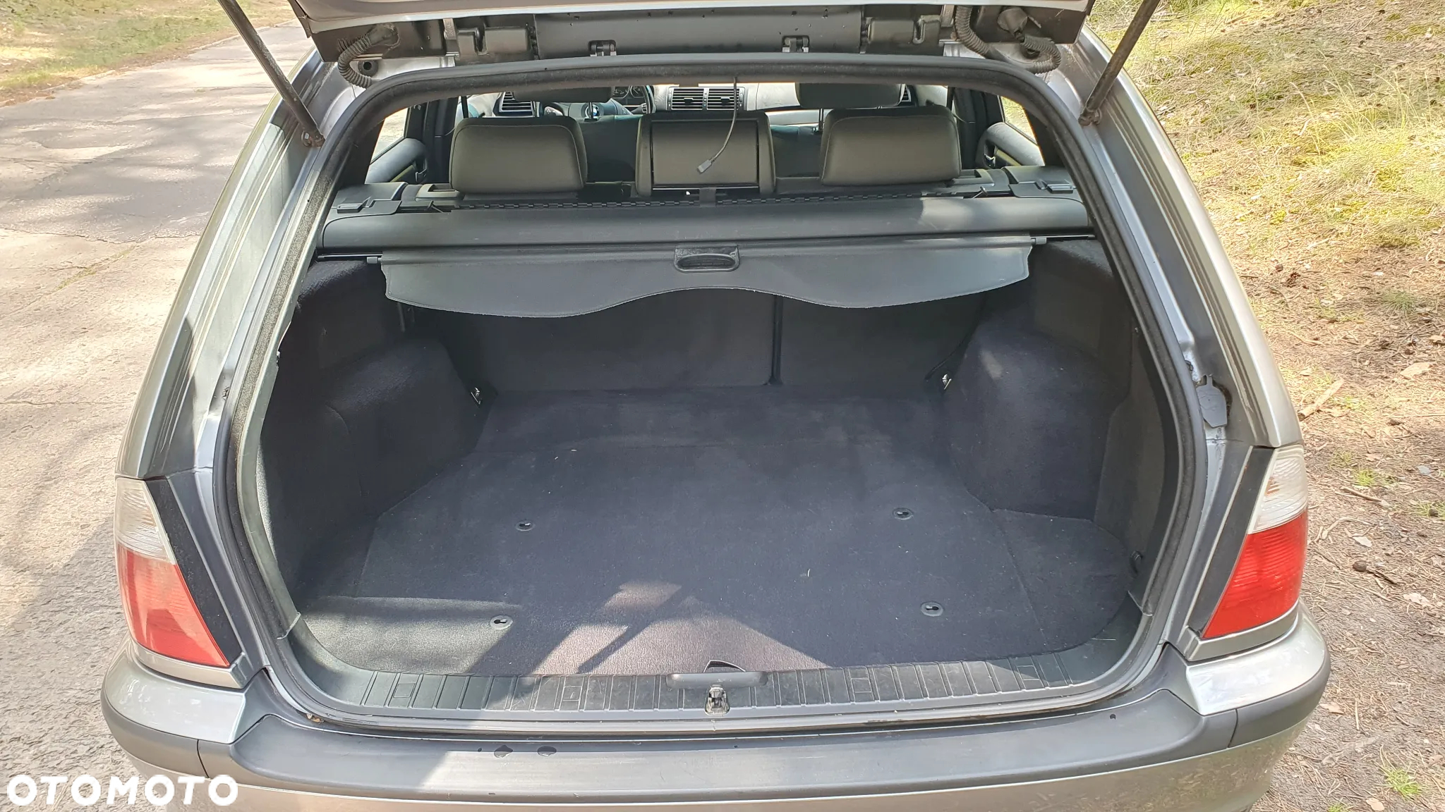 BMW Seria 3 318i Touring Edition Lifestyle - 12