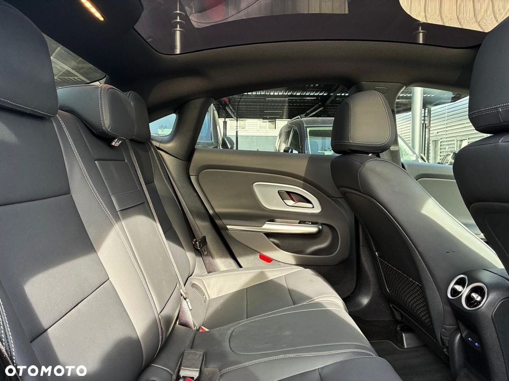 Mercedes-Benz CLA - 17