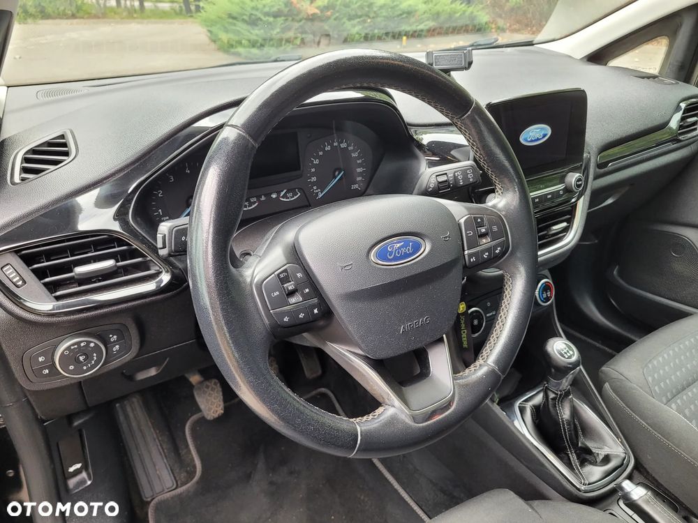 Ford Fiesta 1.1 Titanium - 21