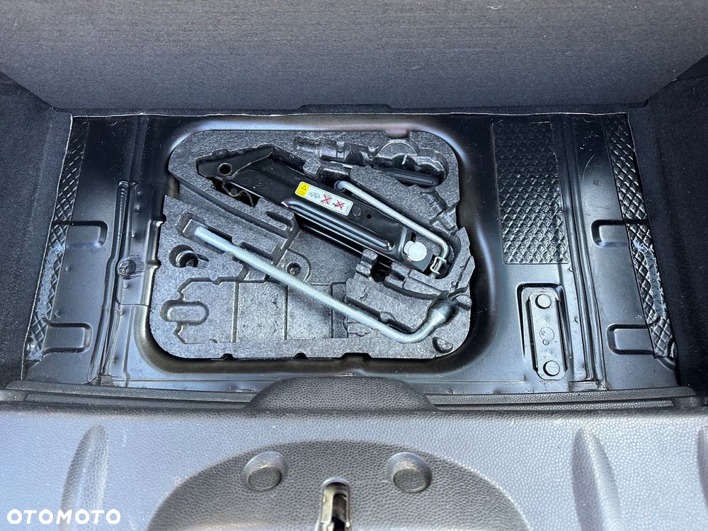 MINI Cooper S 50 Mayfair - 23