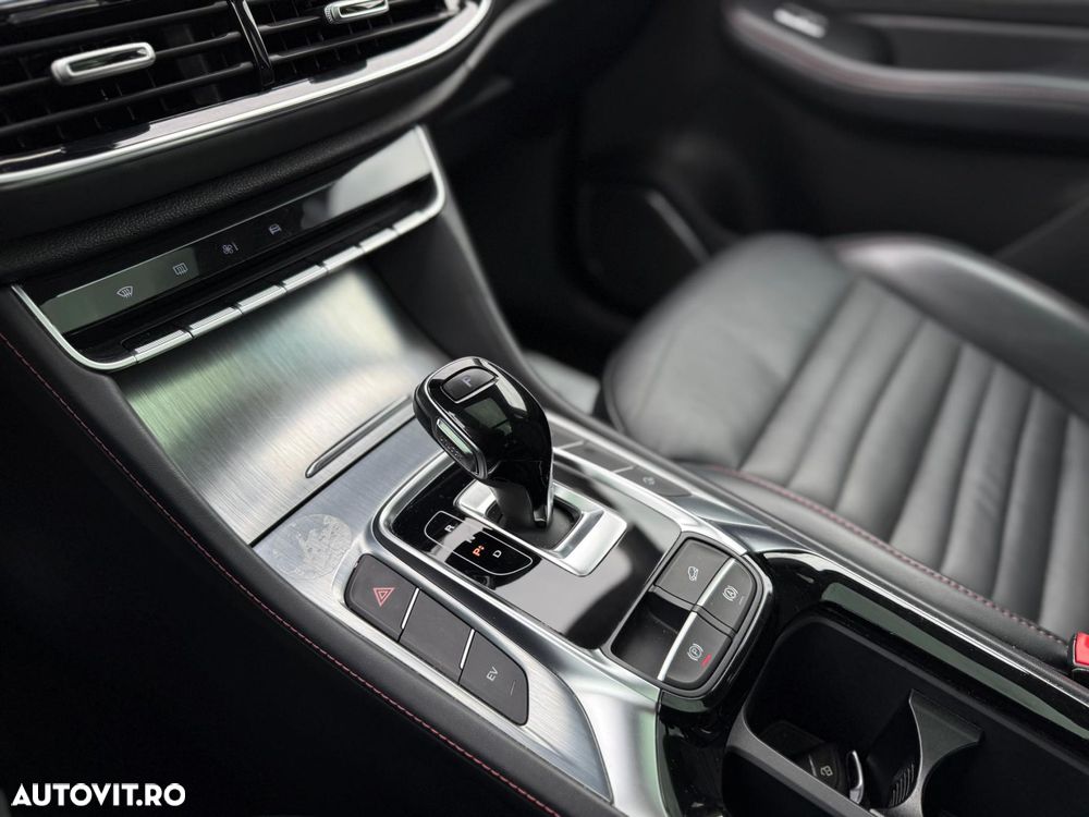 MG EHS 1.5T-GDI PHEV Luxury - 25