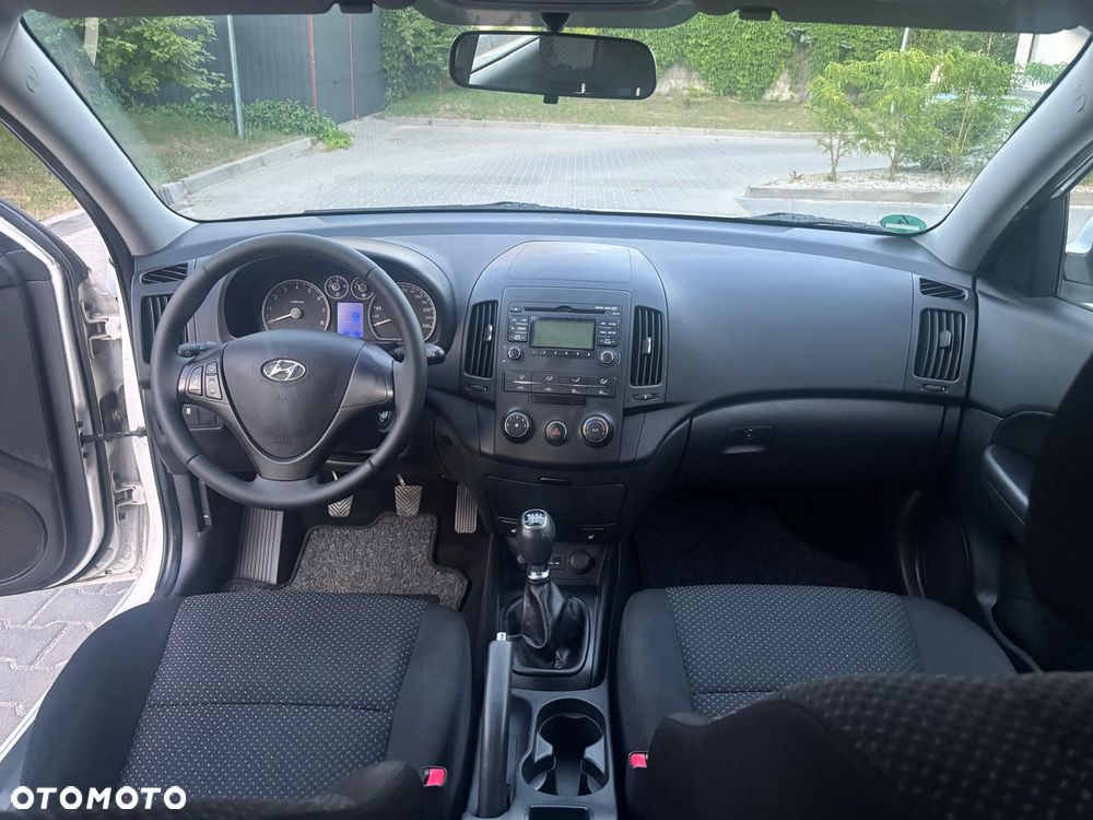 Hyundai i30 1.4 Comfort World Cup - 19
