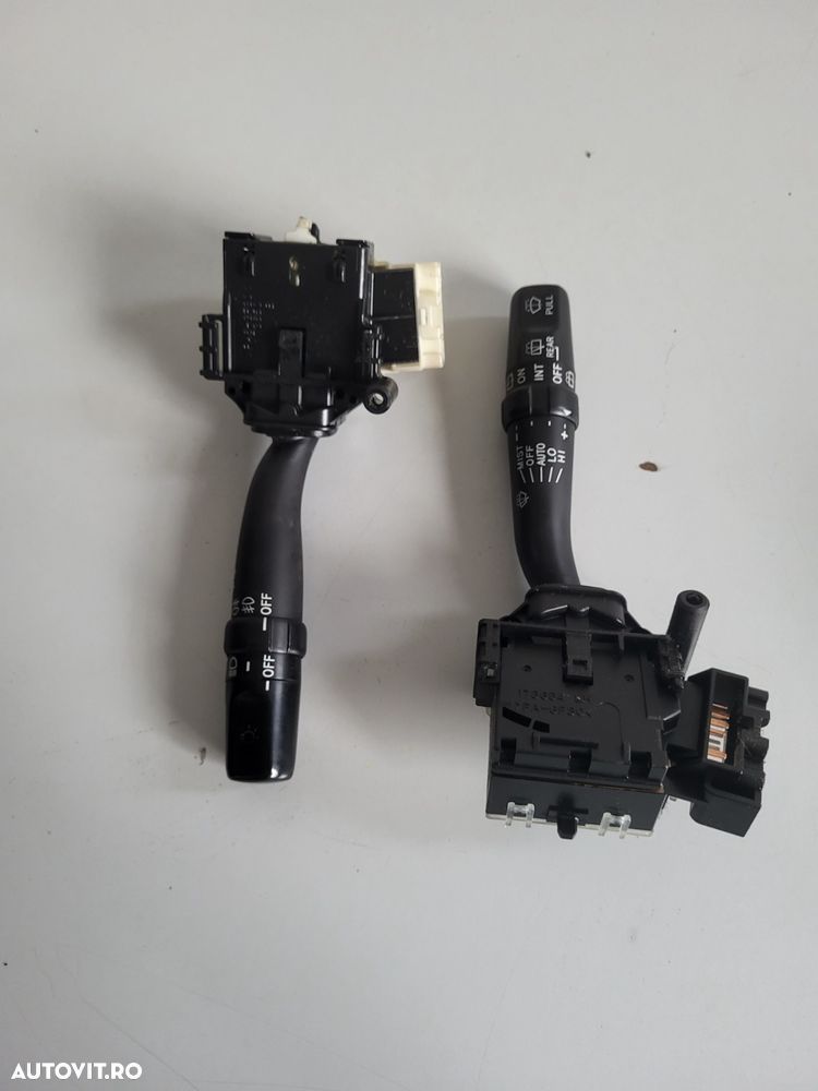 Bloc Lumini Maneta Semnalizare Stergatoare Toyota Avensis T25 An 2003-2004-2005-2006-2007-2008 Dezmembrez Toyota Avensis T25 An 2003-2004-2005-2006-2007-2008 2.0 Diesel Motor D4D 116 Cai - 1