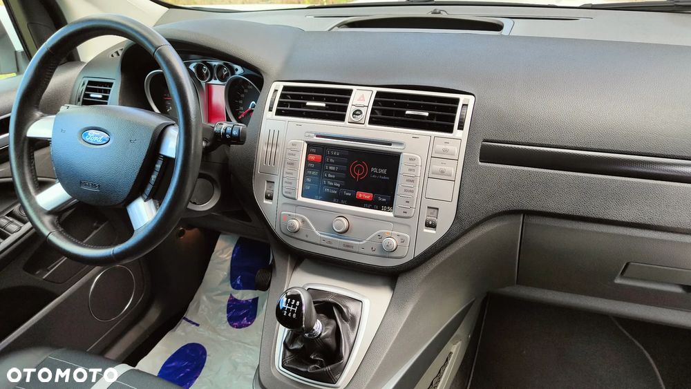 Ford Kuga 2.0 TDCi 2x4 Titanium - 17