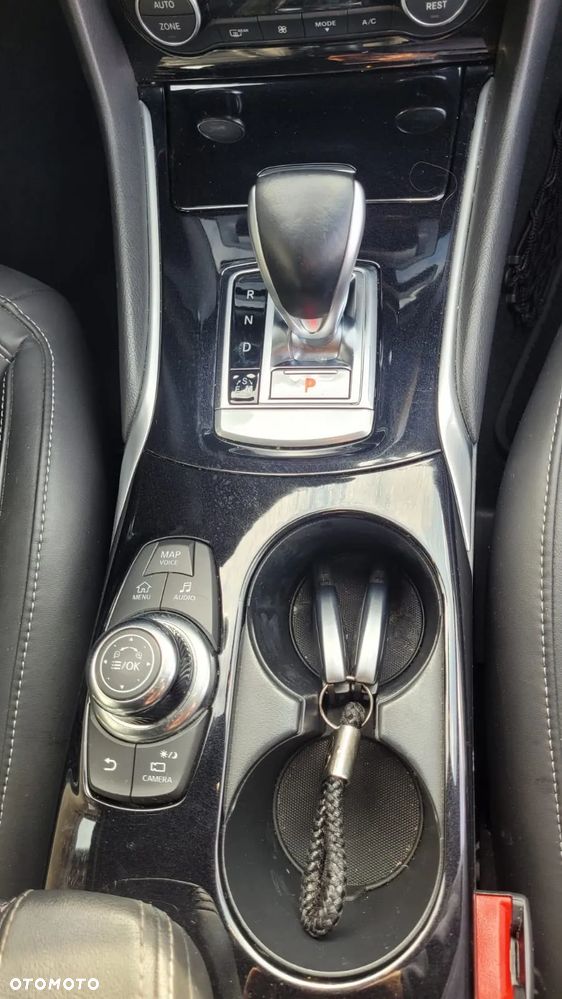 Infiniti Q30 2.2d DCT AWD Premium - 26