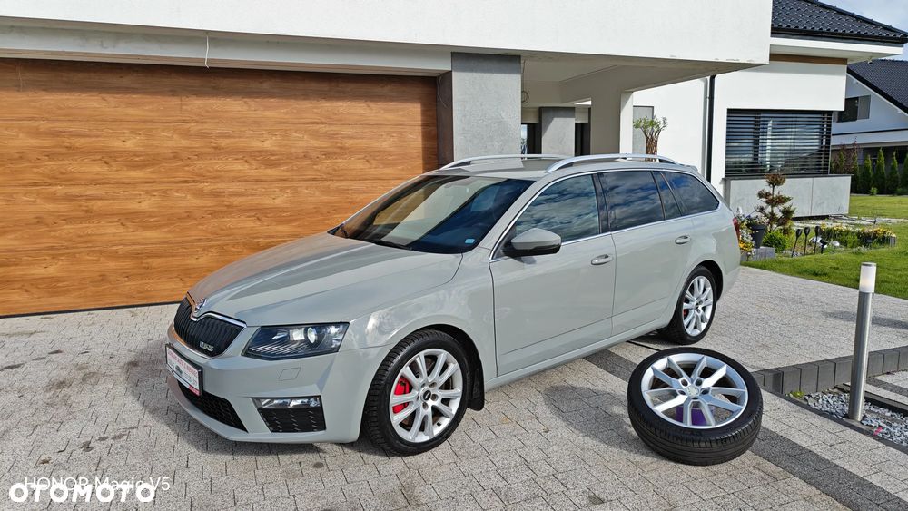 Skoda Octavia 2.0 TDI DSG RS - 37
