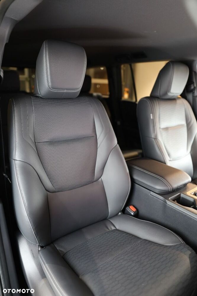 Toyota Land Cruiser - 16
