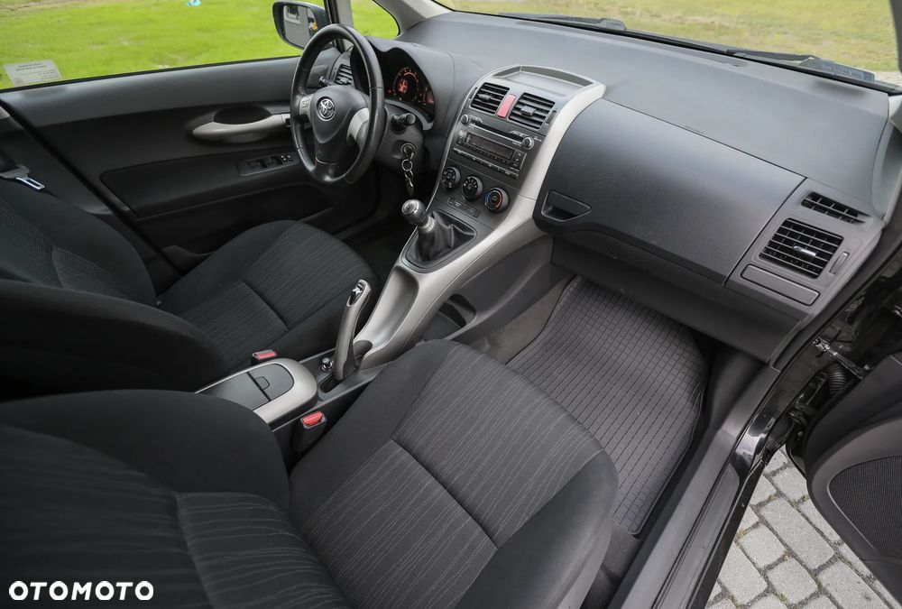 Toyota Auris 1.6 VVT-i Luna - 11